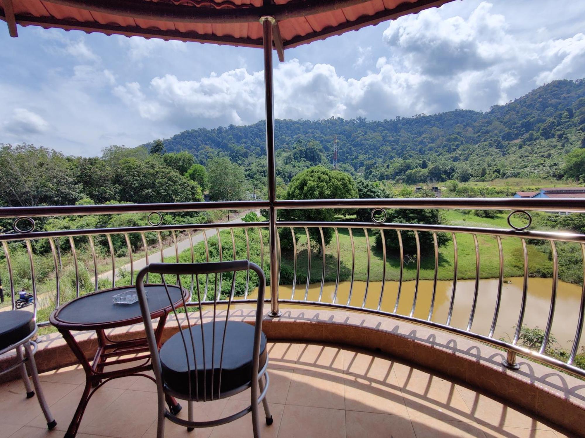 Tekoma Resort Taman Negara Куала Тахан Екстериор снимка